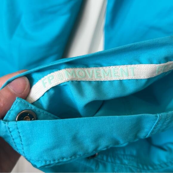 Free People FP Movement Teal Blue Mesmerize Me Cargo Pants Logo Trim Small NWT - Picture 7 of 10